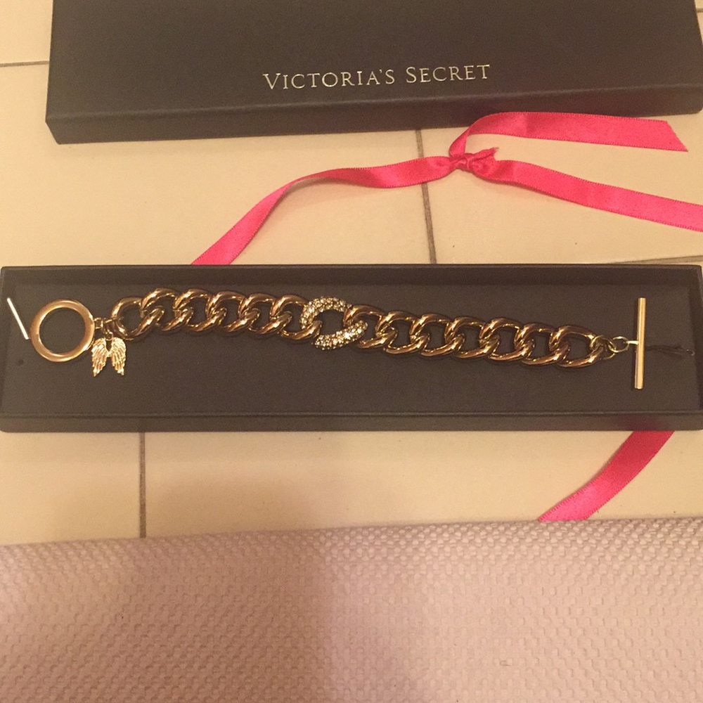 Victoria Secret chunky link bracelet
